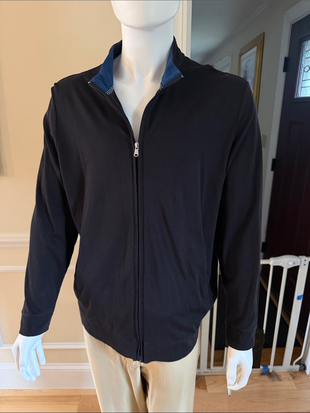 Robert Graham Black Lightweight Full-Zip Jacket with Blue Trim
